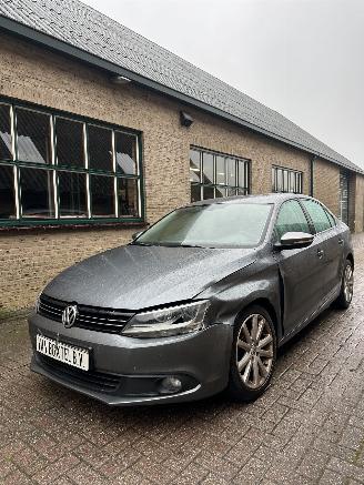 Vaurioauto  passenger cars Volkswagen Jetta 1.2 TSI Comfortline 2011/3