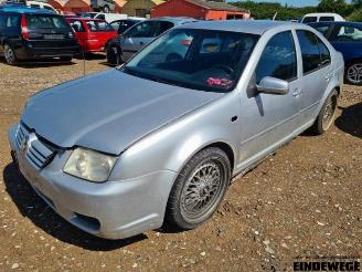 Schadeauto Volkswagen Bora Bora (1J2), Sedan, 1998 / 2013 2.0 2003/1