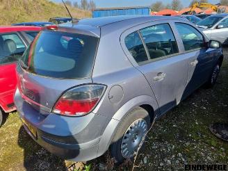 Opel Astra Astra H (L48), Hatchback 5-drs, 2004 / 2014 1.6 16V picture 3