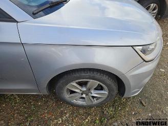 Audi A1 A1 Sportback (8XA/8XF), Hatchback 5-drs, 2011 / 2018 1.0 TFSI Ultra 12V picture 13