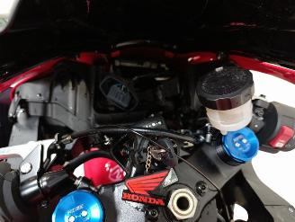 Honda CBR 600 RR picture 11