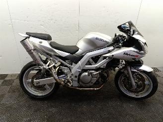damaged motor cycles Suzuki SV 650 S 2003/8