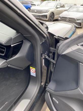 Porsche Taycan 4S Facelift *PANO - HEAD UP - KAM - BOSE* picture 11