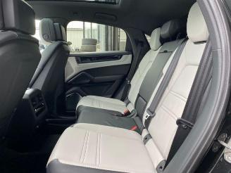Porsche Cayenne S E-Hybrid Coupe CHRONO/PANO/HUD/360 picture 14
