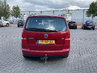 Volkswagen Touran Benzine Airco picture 6
