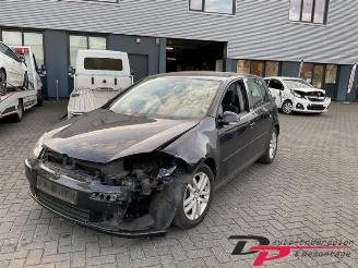 damaged passenger cars Volkswagen Golf Golf V (1K1), Hatchback, 2003 / 2010 2.0 FSI 16V 2004/9