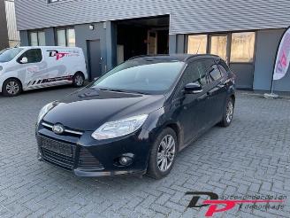 Coche siniestrado Ford Focus Focus 3 Wagon, Combi, 2010 / 2020 1.0 Ti-VCT EcoBoost 12V 125 2014/5