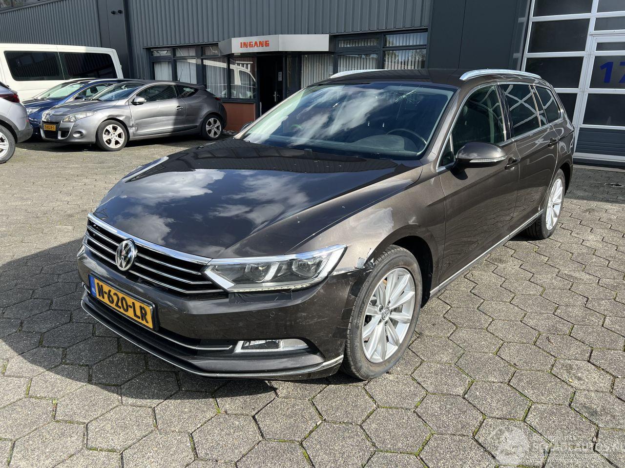 Volkswagen Passat 1.8 TSI Business Edition R