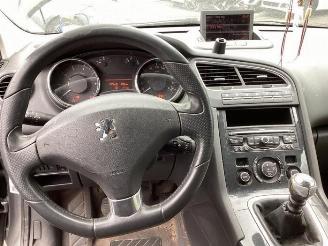 Peugeot 5008 5008 I (0A/0E), MPV, 2009 / 2017 1.6 THP 16V picture 11