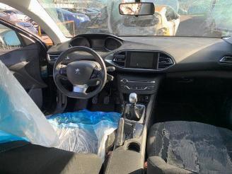 Peugeot 308 308 SW (L4/L9/LC/LJ/LR), Combi 5-drs, 2014 / 2021 1.6 BlueHDi 120 picture 16