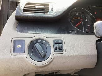 Volkswagen Passat Passat Variant (3C5), Combi, 2005 / 2010 2.0 FSI 16V picture 17