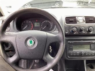 Skoda Fabia Fabia II (5J), Hatchback 5-drs, 2006 / 2014 1.2i 12V picture 12