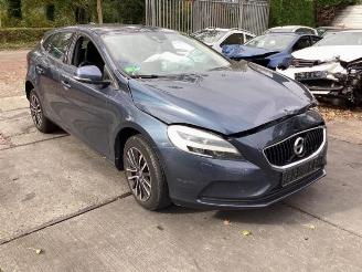 Volvo V-40 V40 (MV), Hatchback 5-drs, 2012 / 2019 2.0 T2 16V picture 3