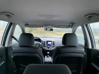 Hyundai I-30 i30 Crosswagon (WWH), Combi, 2007 / 2012 1.6 CVVT 16V picture 15