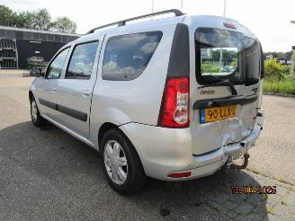 Dacia Logan  picture 2