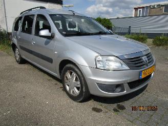 uszkodzony samochody osobowe Dacia Logan  2010/5