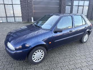 Coche accidentado Ford Fiesta 1.3-16V FORZA 5 DEURS 74510 KM  VASTE PRIJS 699 EURO 1998/8