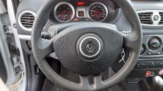 Renault Clio RENAULT CLIO III (BR0/1, CR0/1) 1.5 dCi picture 11