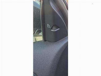 Volvo V-40 V40 Cross Country (MZ), Hatchback 5-drs, 2012 / 2019 1.5 T3 16V Geartronic picture 18