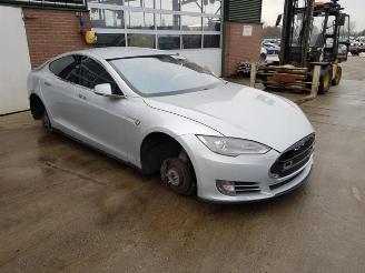 Tesla Model S  picture 2