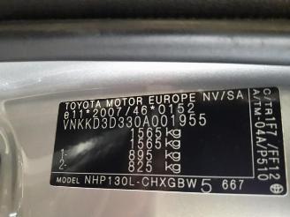 Toyota Yaris Yaris III (P13), Hatchback, 2010 / 2020 1.5 16V Hybrid picture 12