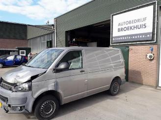 Salvage car Volkswagen Transporter Transporter/Caravelle T5, Bus, 2003 / 2015 2.0 TDI DRF 2010/9