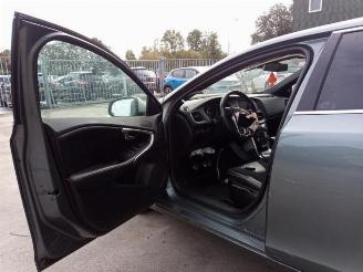 Volvo V-40 V40 (MV), Hatchback 5-drs, 2012 / 2019 2.0 D4 16V picture 11