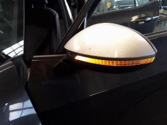 Volkswagen ID.3 ID.3 (E11/E12), Hatchback 5-drs, 2019 First, Life, Pro 58 kWh picture 18