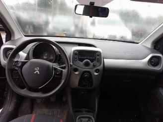 Peugeot 108 108, Hatchback, 2014 1.0 12V picture 9