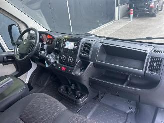 Peugeot Boxer 330 2.0 BlueHDI L1H1 Premium picture 15