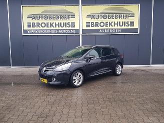 uszkodzony samochody osobowe Renault Clio Estate 0.9 TCe Limited 2016/5