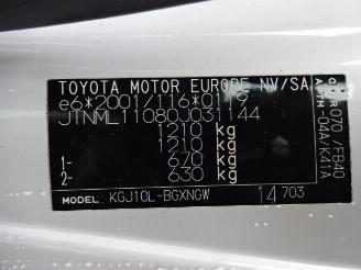 Toyota iQ 1.0 12_V VVT-i (KGJ10) picture 11