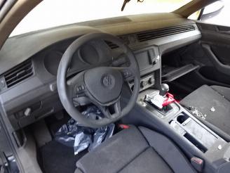 Volkswagen Passat  picture 6