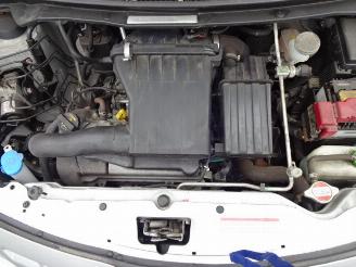 Nissan Pixo  picture 8