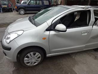 Nissan Pixo  picture 2