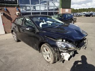 Volvo V-40  picture 3