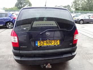 Opel Zafira  picture 4