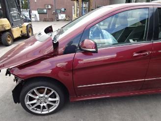 Mercedes B-klasse  picture 2