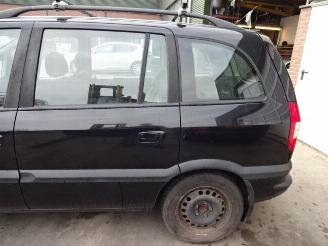 Opel Zafira  picture 3