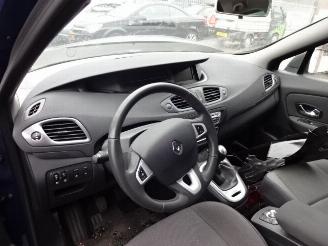 Renault Scenic  picture 8