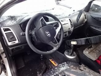 Hyundai I-20  picture 8