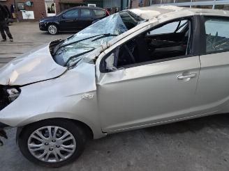 Hyundai I-20  picture 2