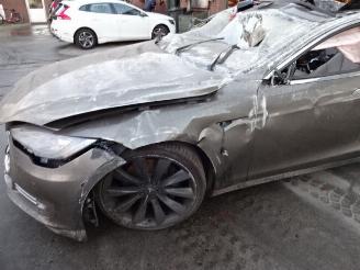 Tesla Model S  picture 1