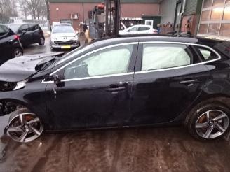 Volvo V-40  picture 6