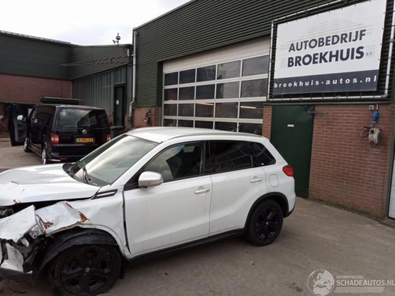 Suzuki Vitara Vitara (LY/MY), SUV, 2015 1.4 S Turbo 16V