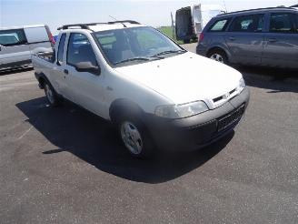 Fiat Strada 1.9 JTD picture 4