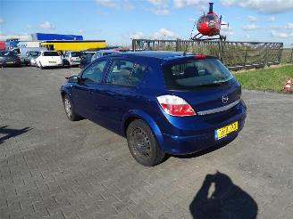 Opel Astra 1.6 Twinport picture 2
