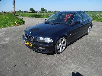 BMW 3-serie 330d picture 3