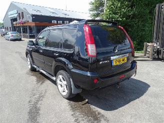 Nissan X-trail 2.2 dci 4x2 picture 3