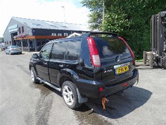 Nissan X-trail 2.2 dci 4x2 picture 2